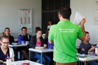 OTH Regensburg wird Mitglied der Initiative junge Forscherinnen und Forscher