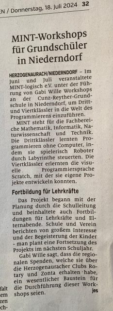 Zeitungsausschnitt über Drittklässler, die programmieren lernen.